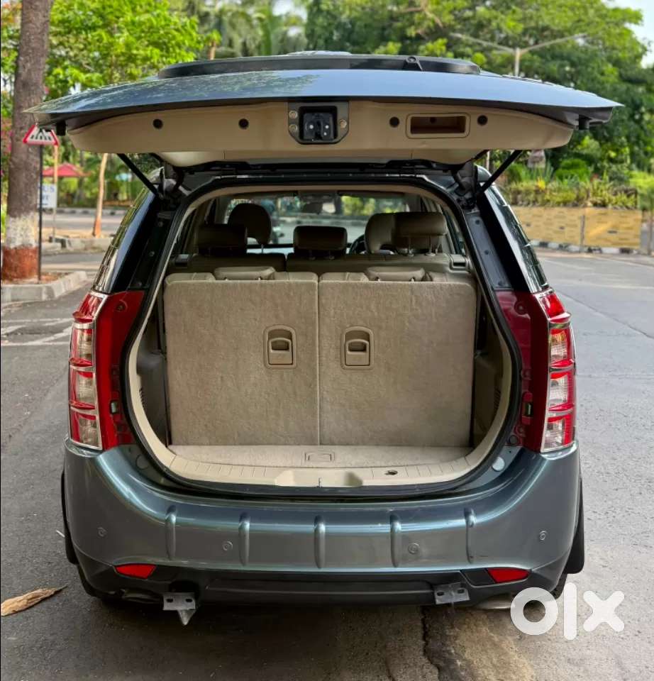 Mahindra Xuv500 At W10 Fwd, 2016, Diesel
