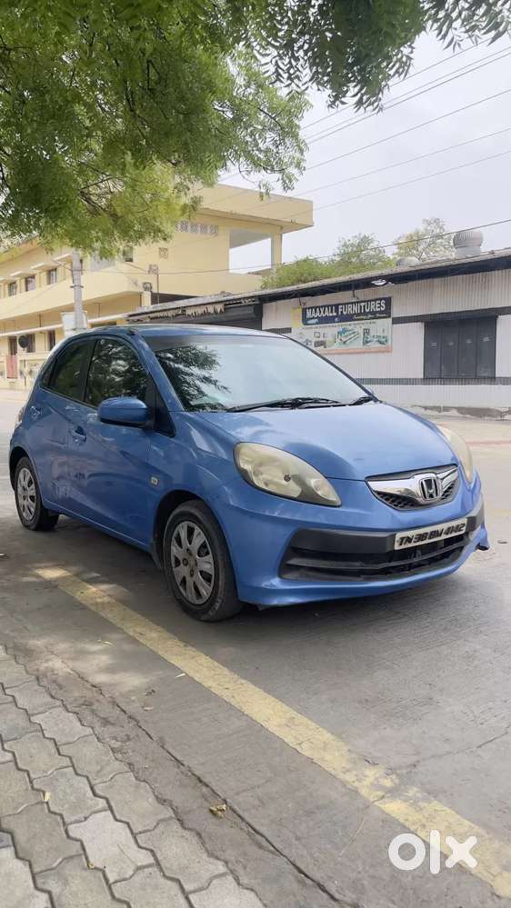 Honda Brio V Automatic, 2012, Petrol
