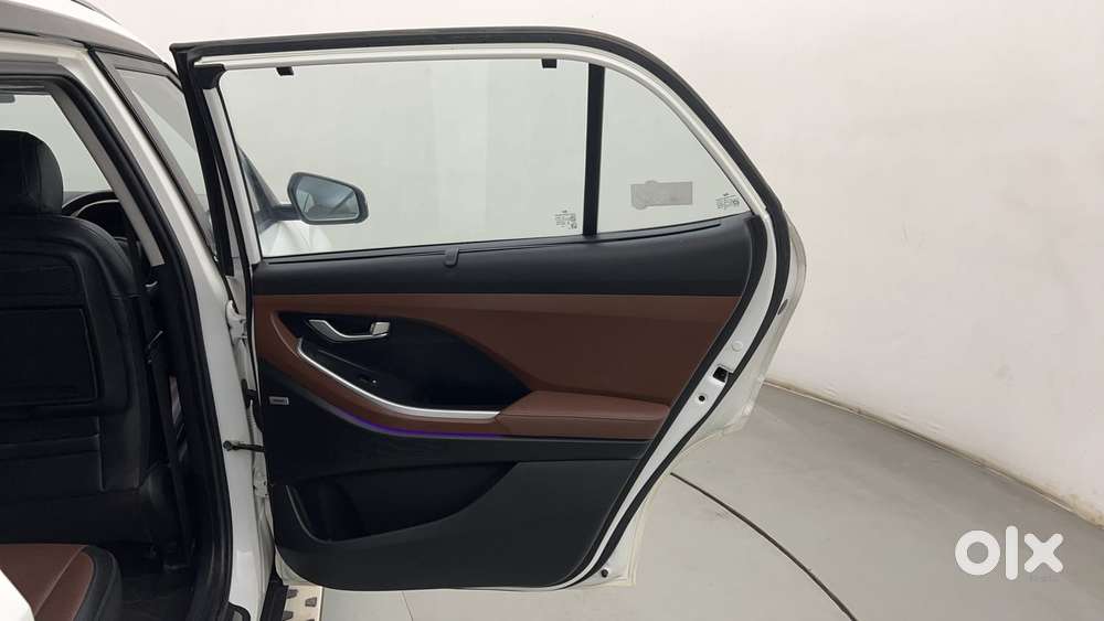 Hyundai Alcazar Platinum (o) 7 Str 1.5 Petrol Dct, 2023, Petrol