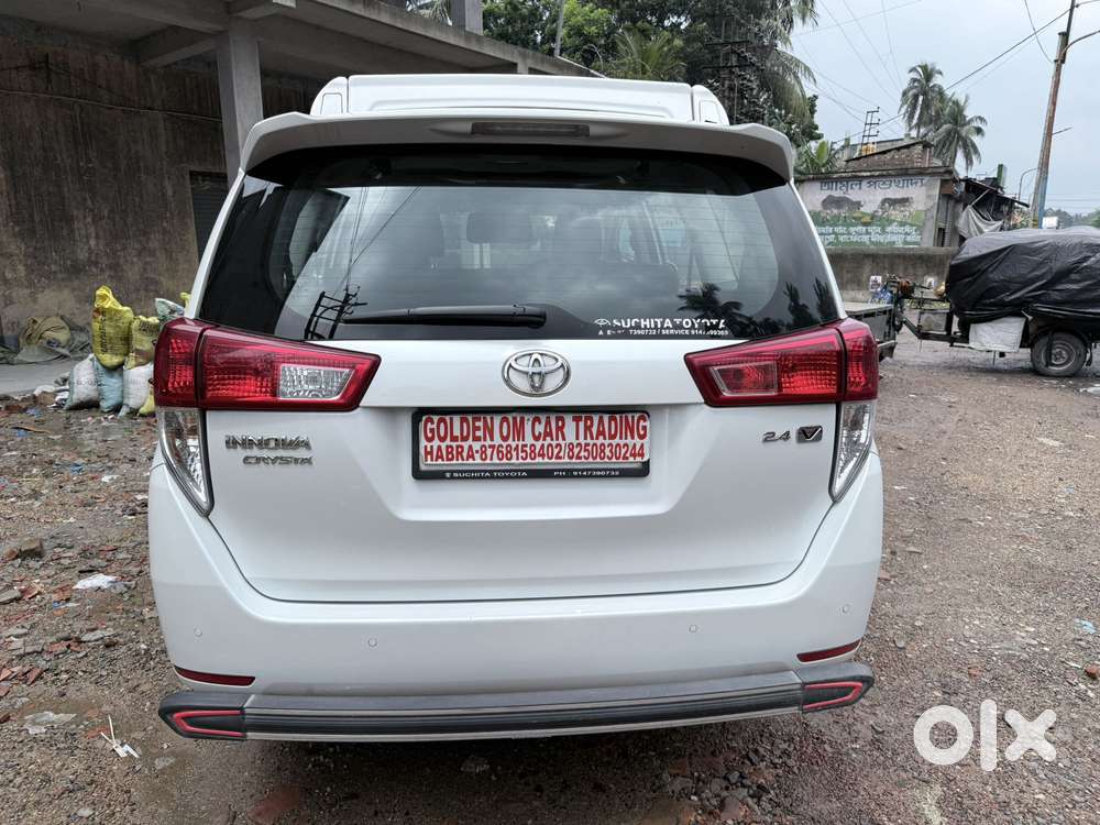 Toyota Innova Crysta 2.4 V 8 Str, 2025, Diesel