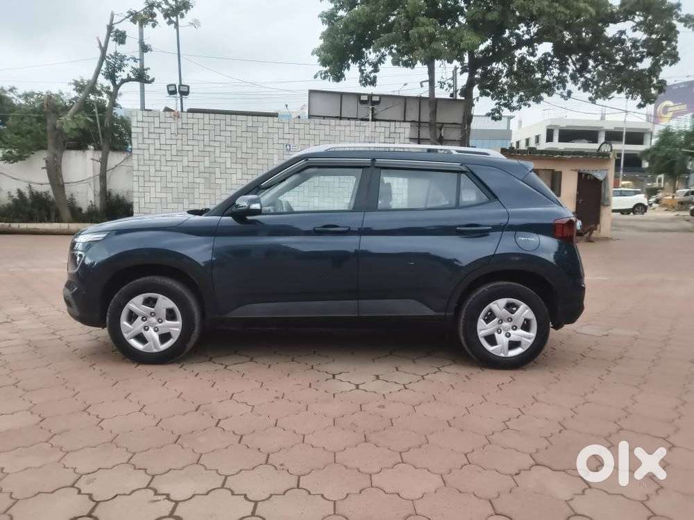Hyundai Venue 1.2 S Plus, 2020, Petrol
