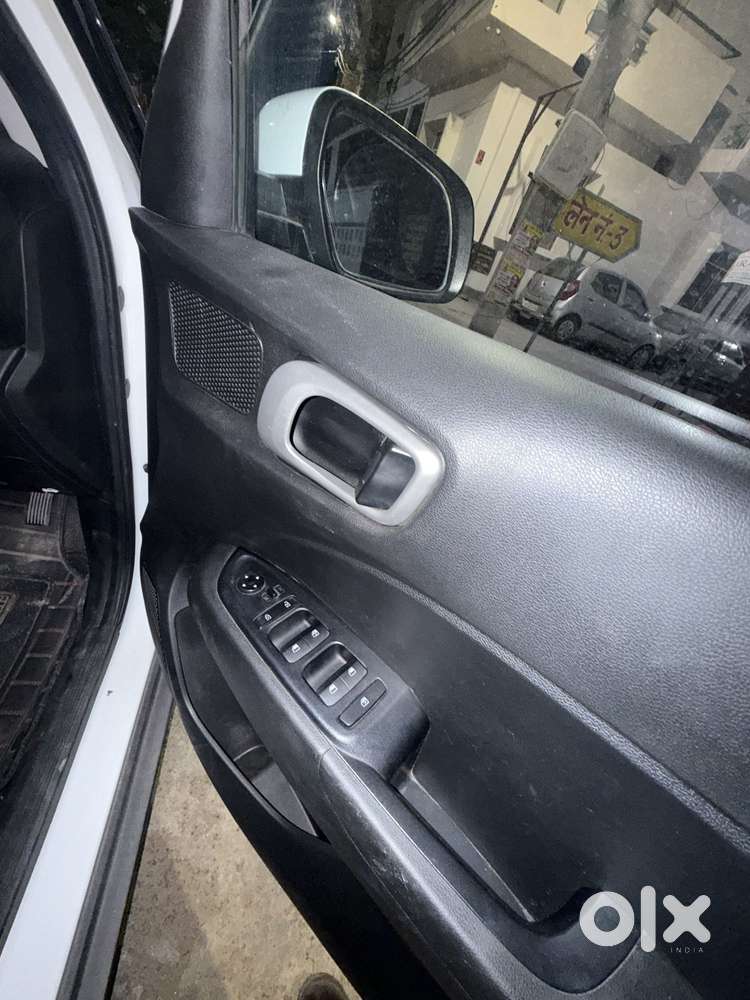 Hyundai Venue 1.2 S Plus, 2021, Petrol