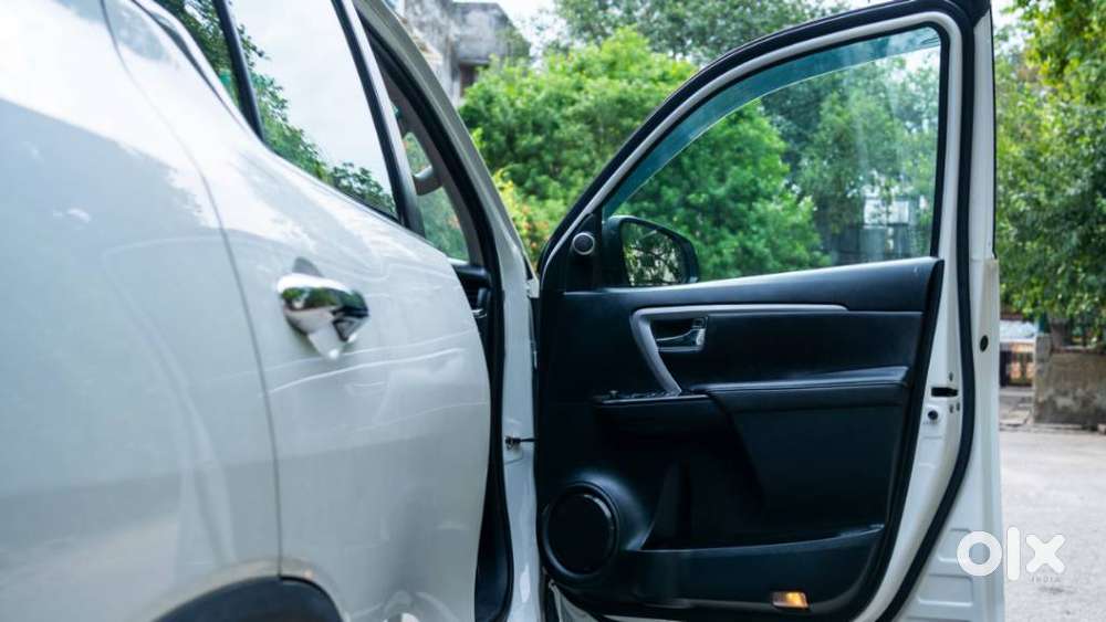 Toyota Fortuner 4x2 At 2.7 Petrol, 2024, Petrol