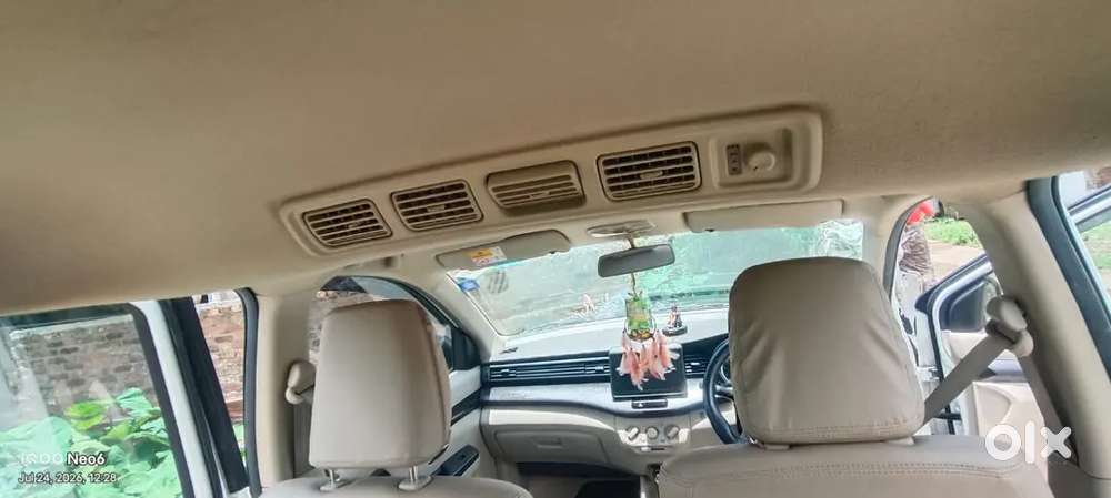 Maruti Suzuki Ertiga Vxi 2025