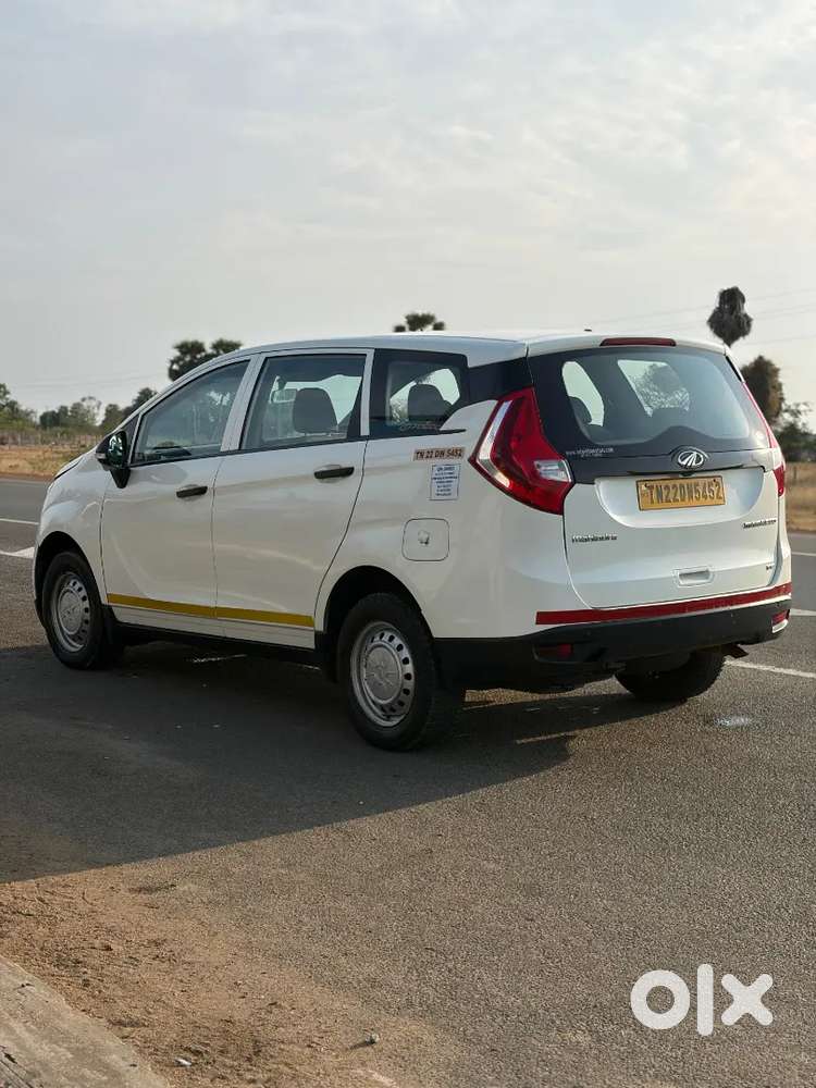 Mahindra Marazzo 2022 Diesel 125000 Km Driven
