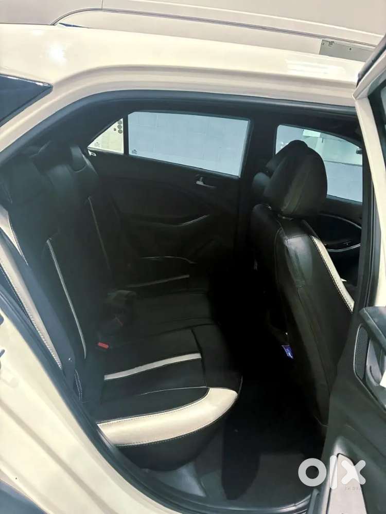 Hyundai I20 Active Petrol,mint Condition,insurance Upto December 2026