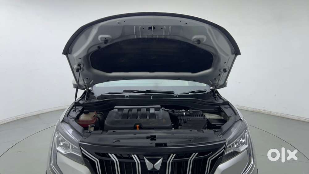 Mahindra Xuv700 2.0 Ax 7 Petrol At Luxury Pack Str, 2022, Petrol