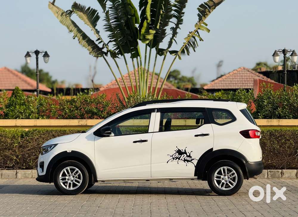 Renault Triber Rxl, 2023, Petrol