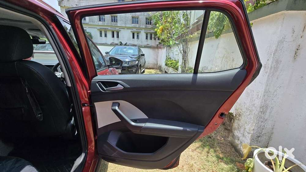 Volkswagen Taigun 1.0 Tsi At  Cherry Red  Single Owner  Low Km