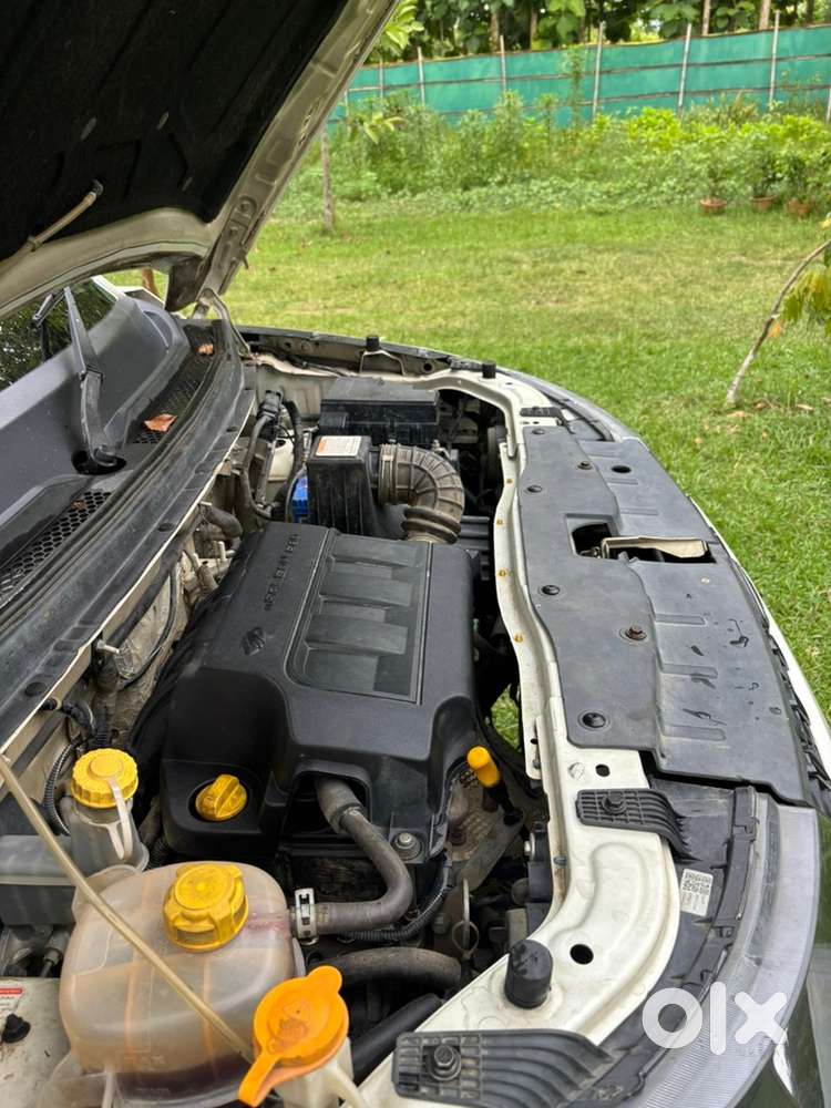 Mahindra Kuv 100 Petrol 2017