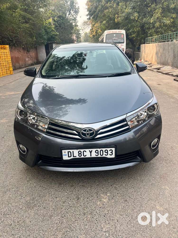 Toyota Corolla Altis 1.8 J, 2016, Petrol