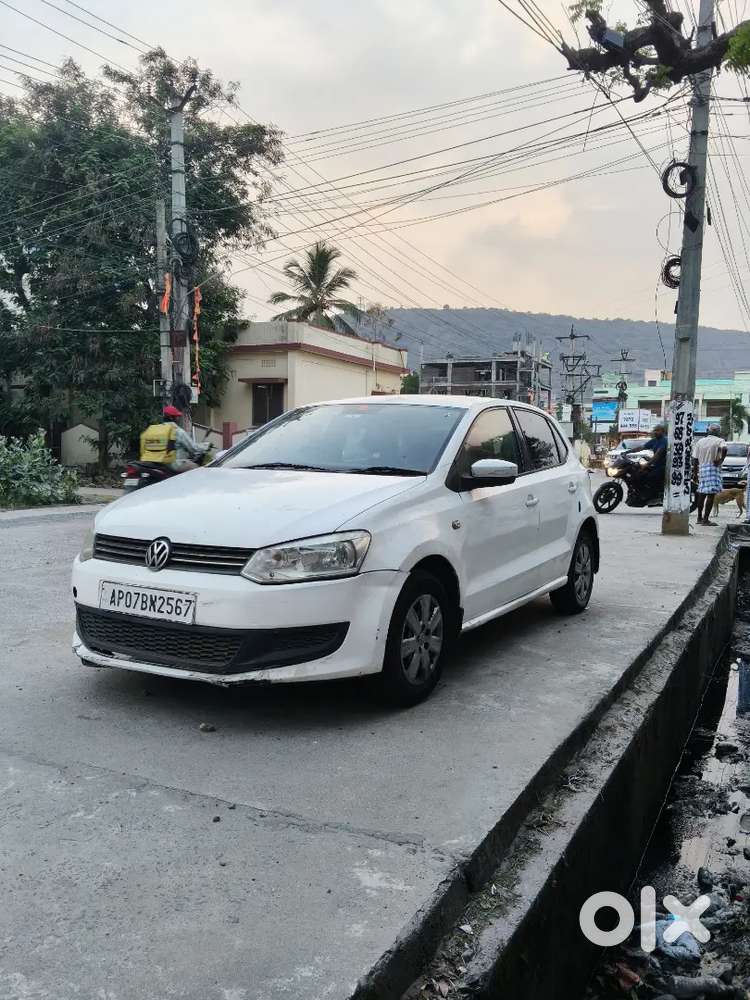 Volkswagen Polo 2012 Petrol 130000 Km Driven