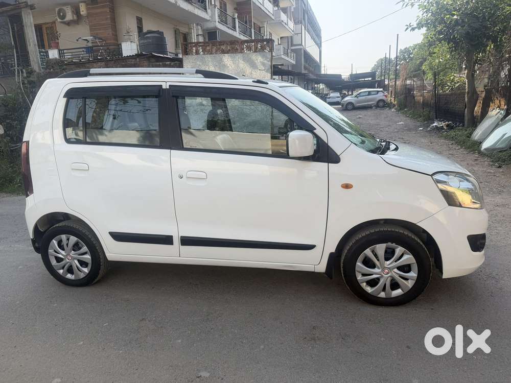 Maruti Suzuki Wagon R Vxi 1.0, 2017, Petrol