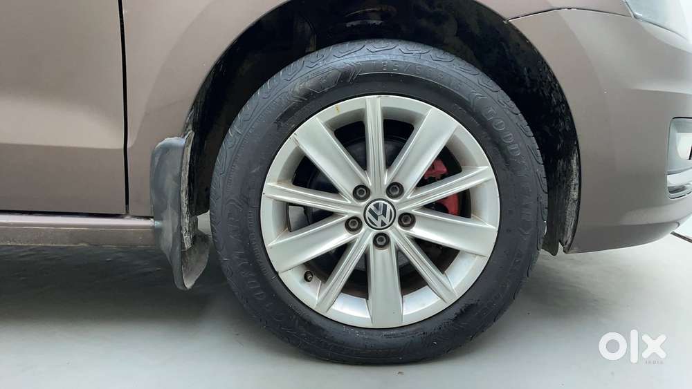 Volkswagen Vento 1.2 Tsi Highline At, 2016, Petrol