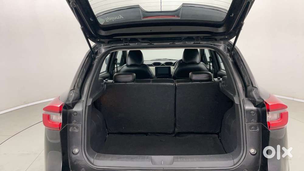Nissan Magnite 1.0 Xv, 2021, Petrol