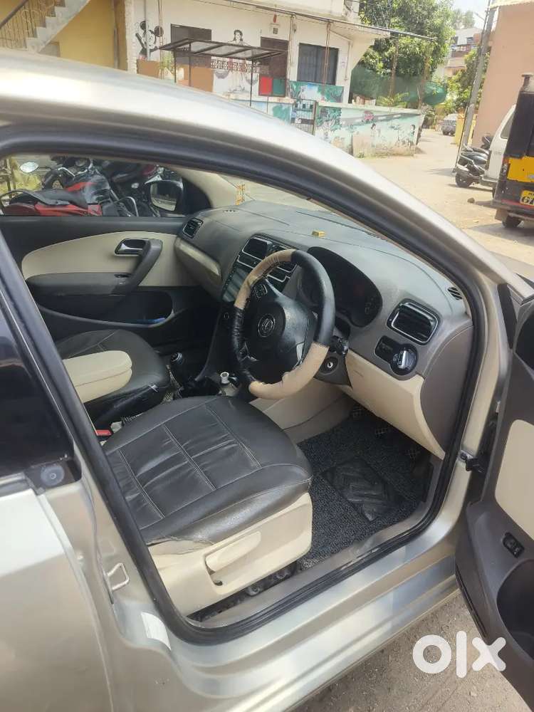 Selling Vw Vento 1.6 Tdi Diseal