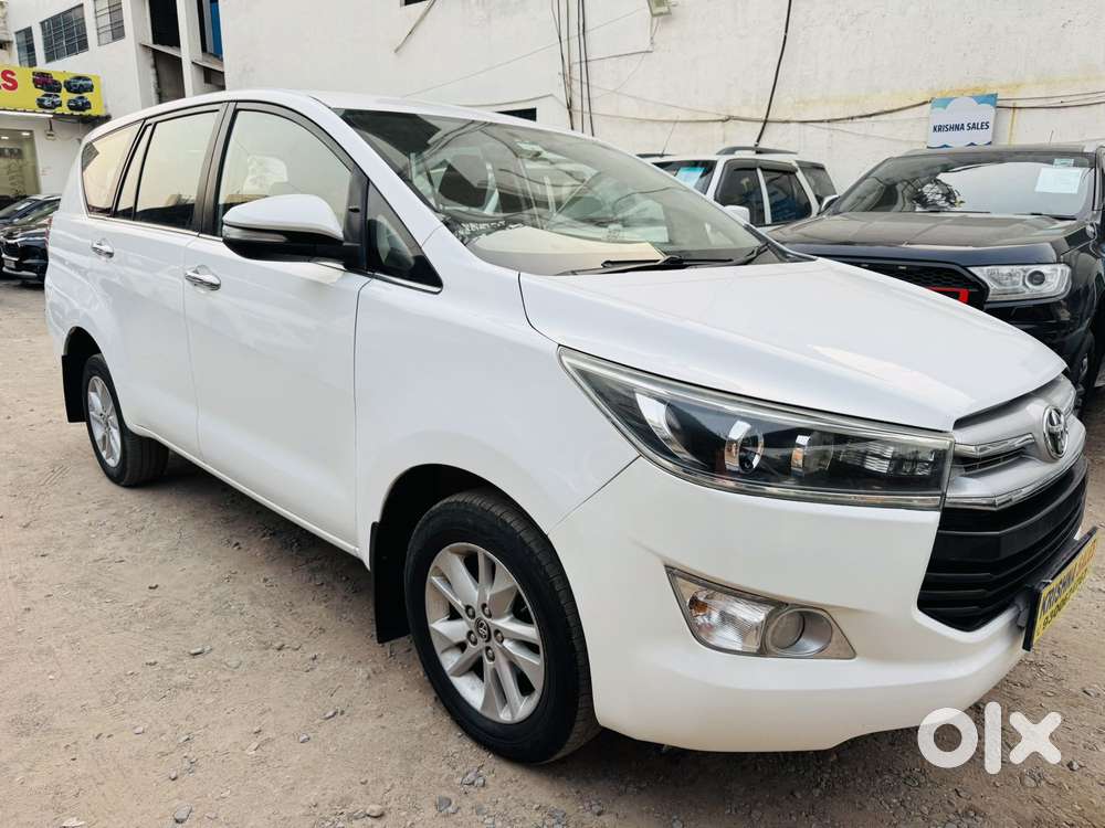 Toyota Innova Crysta 2.4 V 8 Str, 2017, Diesel