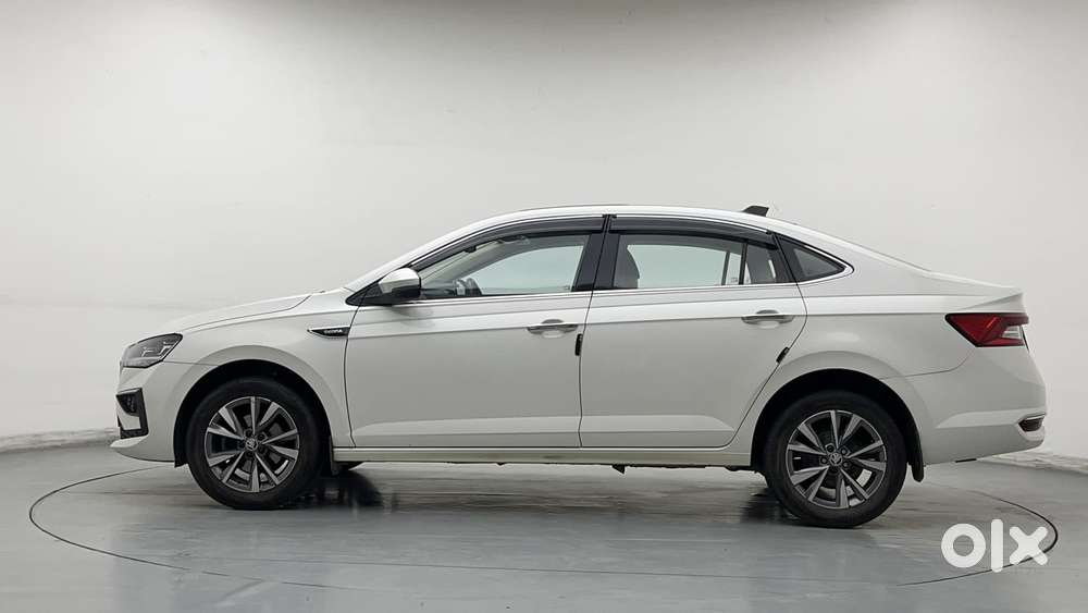 Skoda Slavia Style 1.0l Tsi Mt, 2022, Petrol