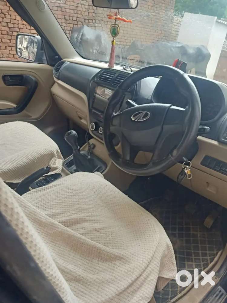 Mahindra Tuv 300 Plus 2018 Diesel Car