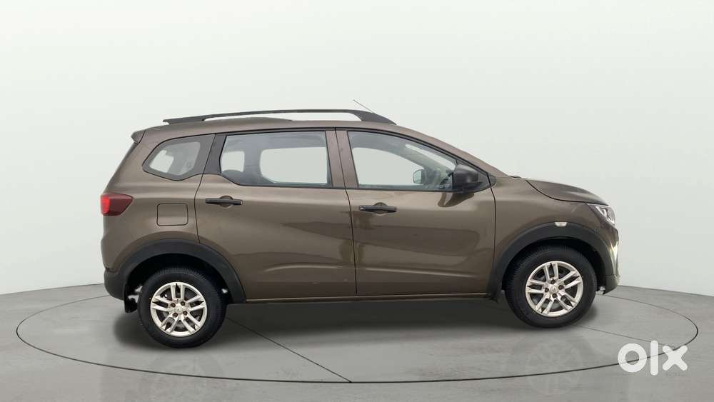 Renault Triber Rxl, 2022, Petrol