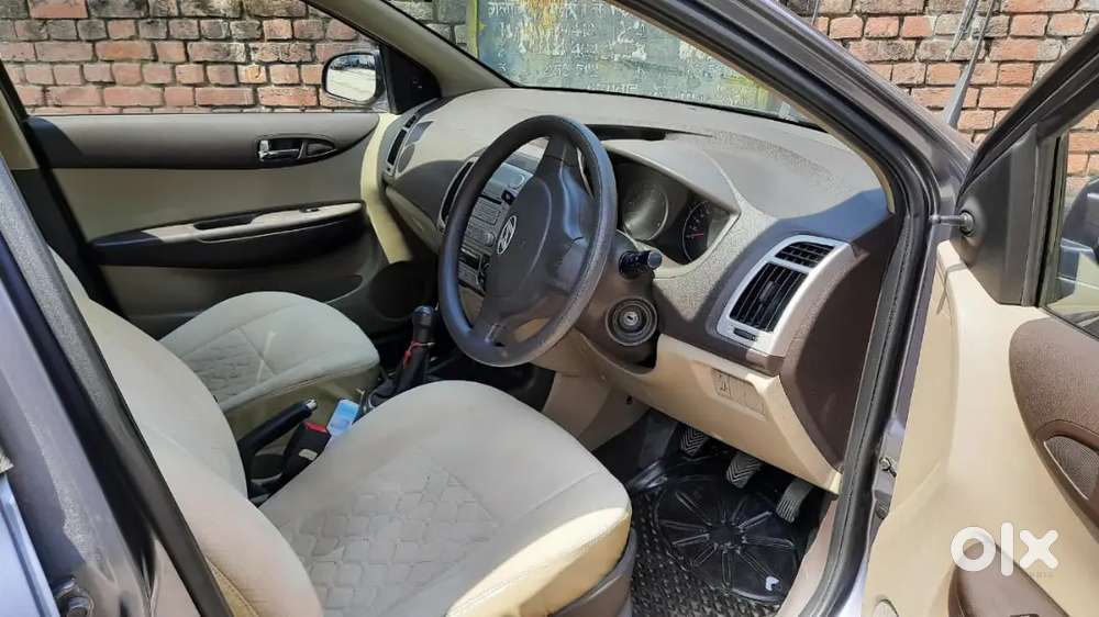 Hyundai New I20 2011 Petrol 950000 Km Driven