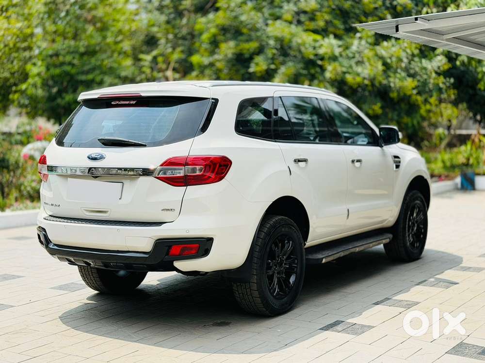 Ford Endeavour 2017