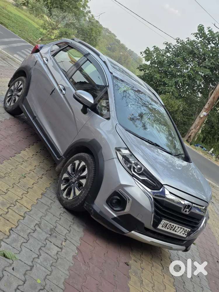 Honda Wr V 
Bs 6
Diesel
Full Insurance
Push Button Start Sunroof