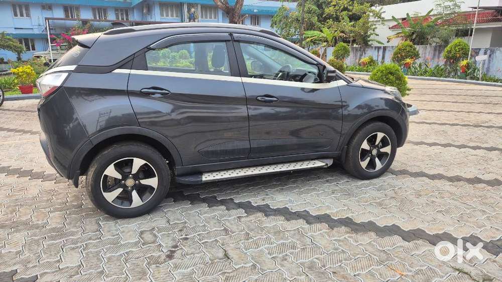 Tata Nexon Amt Xza Plus, 2019, Petrol
