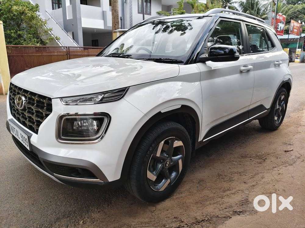 Hyundai Venue Sx (o) Mt 1.5 Diesel Dual Tone, 2019, Diesel