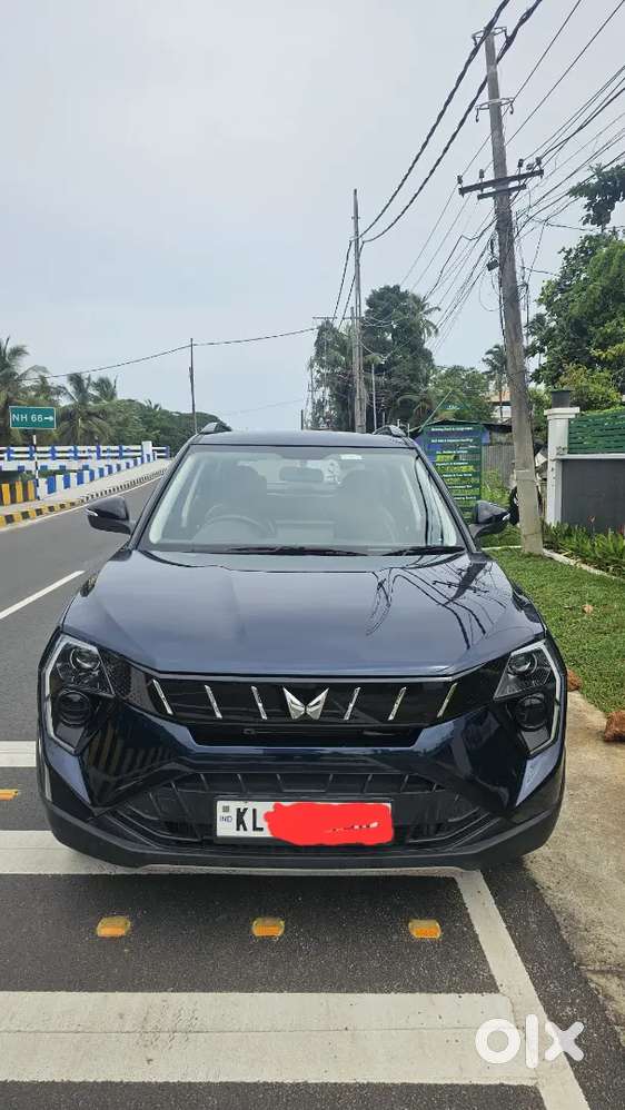 Mahindra Xuv 3xo 2025 Petrol 6400 Km Driven