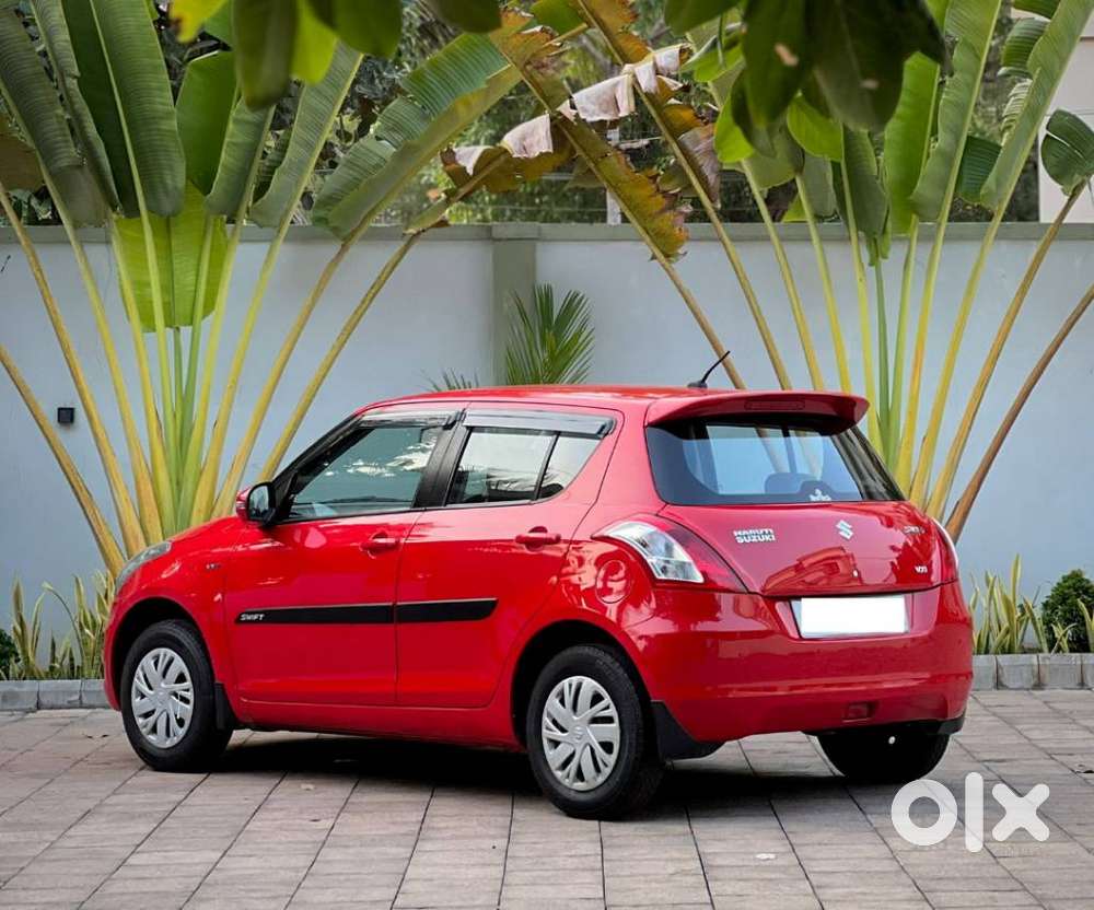 Maruti Suzuki Swift Vxi 1.2 Abs Bs-iv, 2015, Petrol