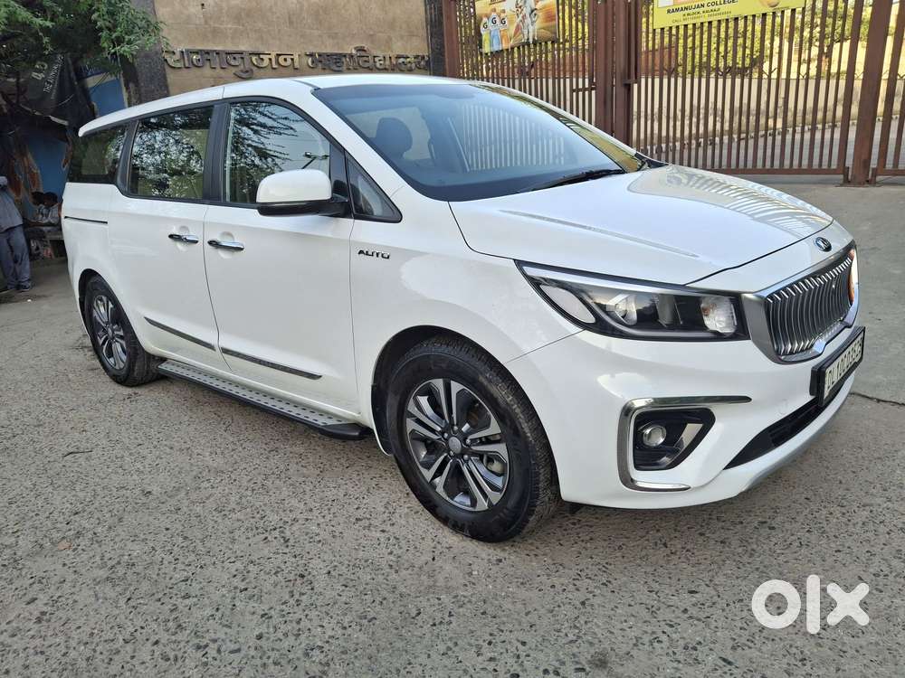 Kia Carnival Premium, 2021, Petrol