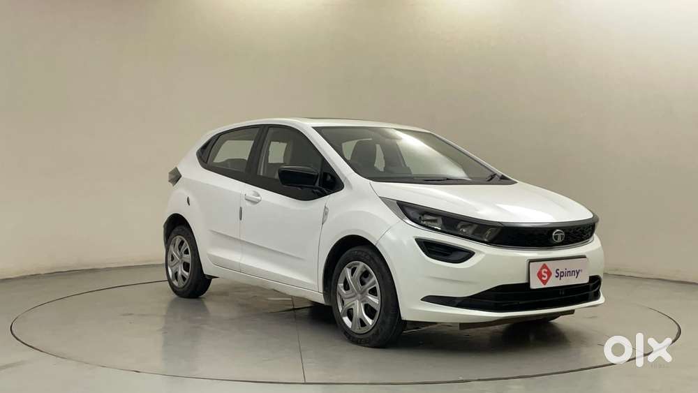 Tata Altroz Xm (s) Petrol, 2025, Petrol