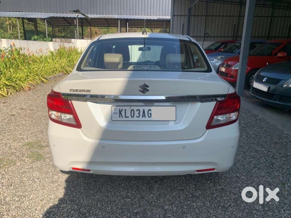 Maruti Suzuki Dzire Vxi Ags, 2023, Petrol