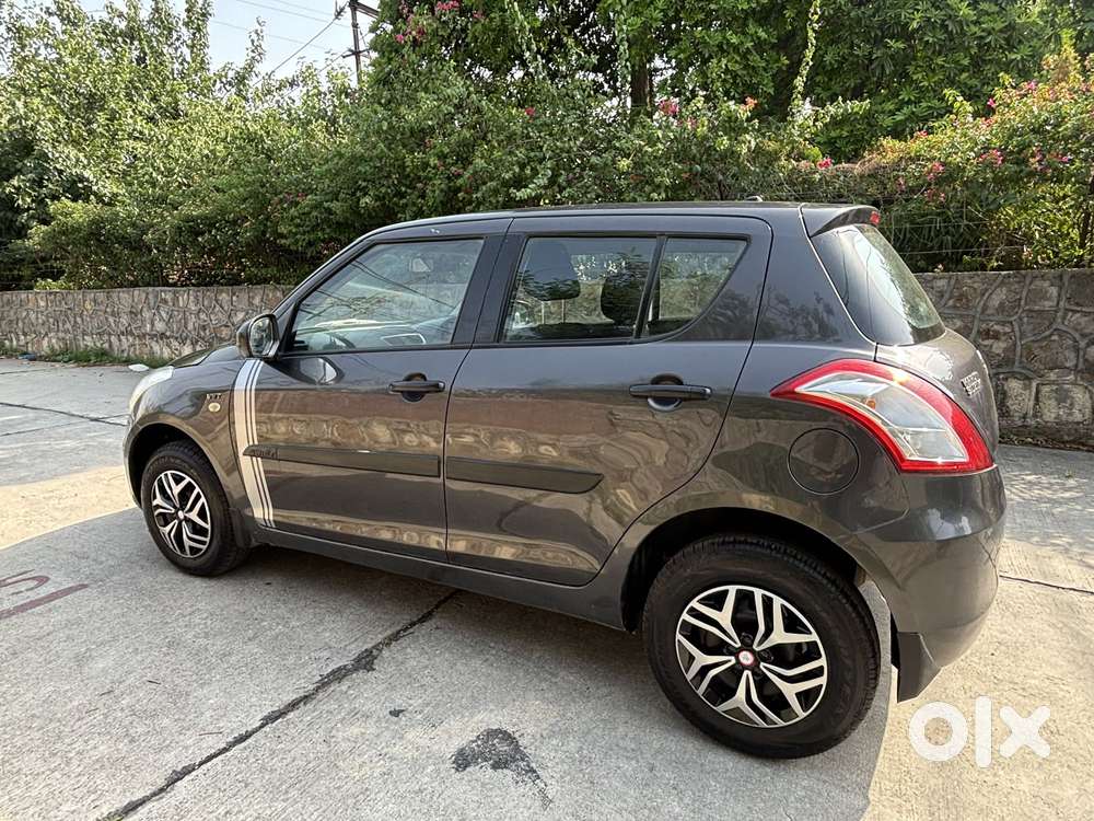 Maruti Suzuki Swift 1.3 Dlx, 2016, Petrol