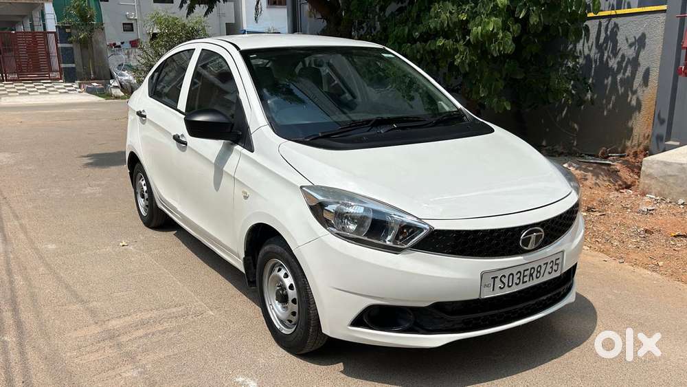 Tata Tigor Xe, 2017, Petrol