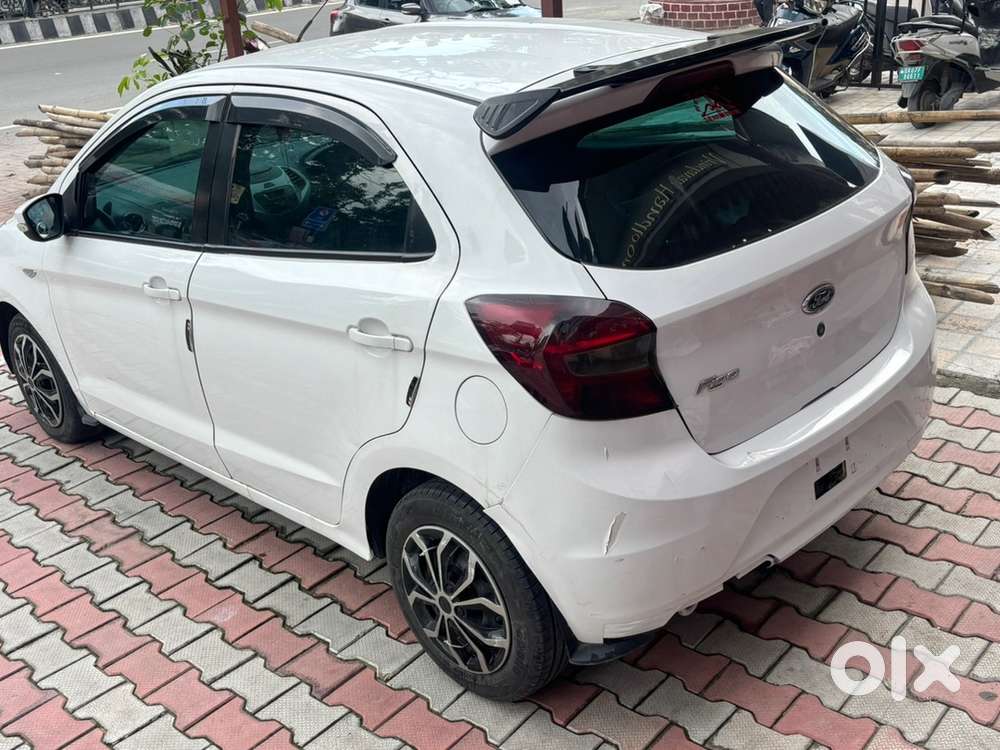 Ford Figo Petrol Manual 2015