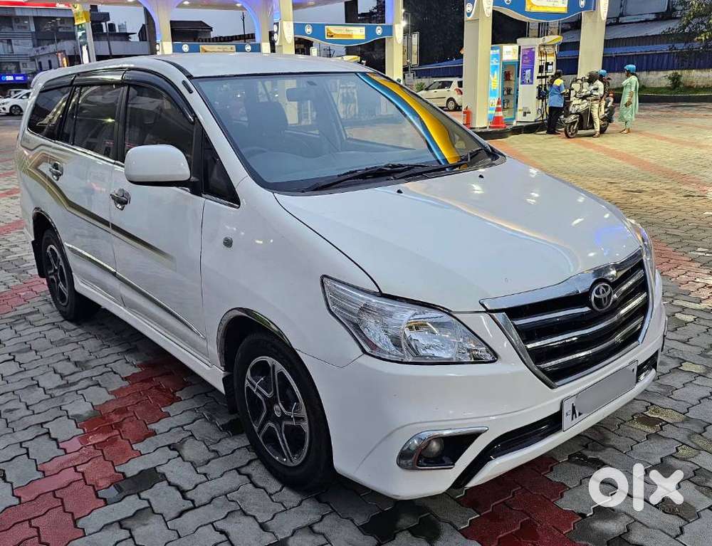 Toyota Innova 2.5 G (diesel) 8 Seater, 2013, Diesel