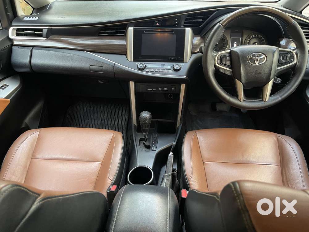 Toyota Innova Crysta 2.8 Zx At 7 Seater, 2016, Diesel