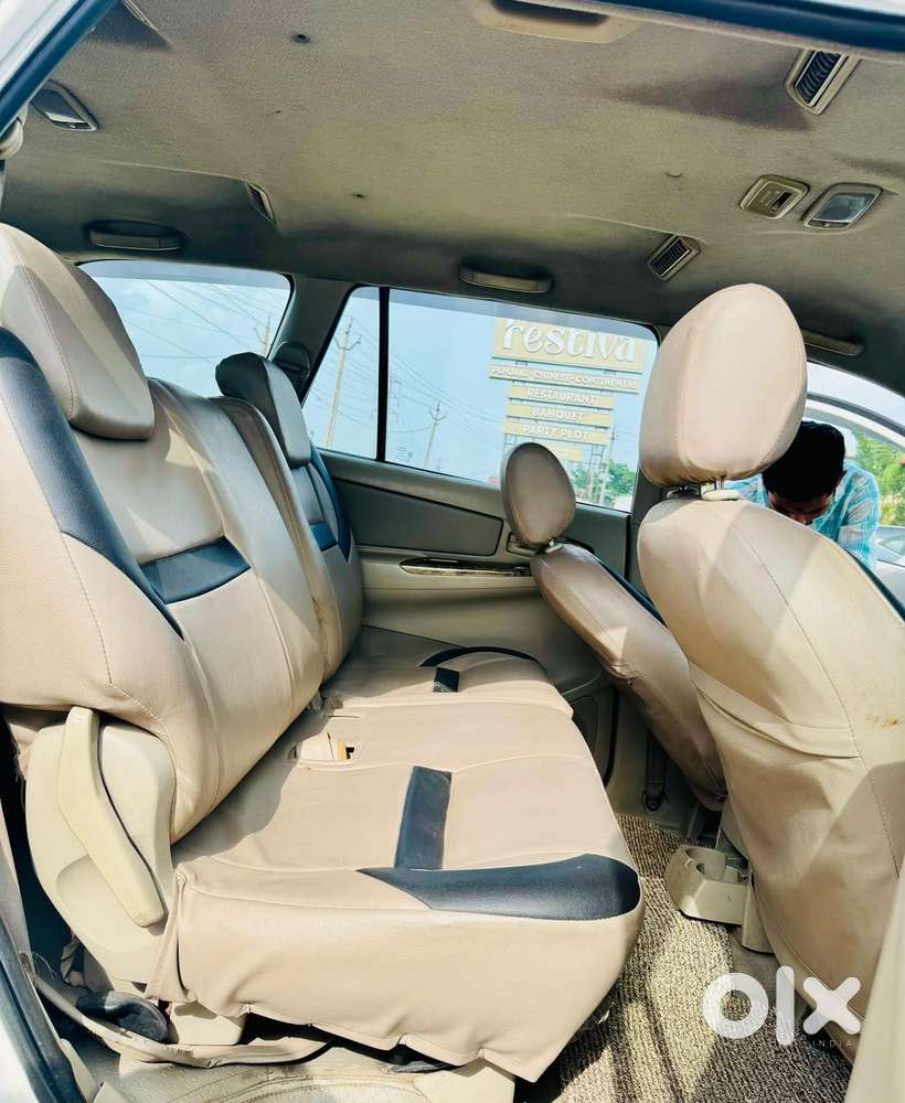 Toyota Innova 2.5 G (diesel) 8 Seater, 2014, Diesel
