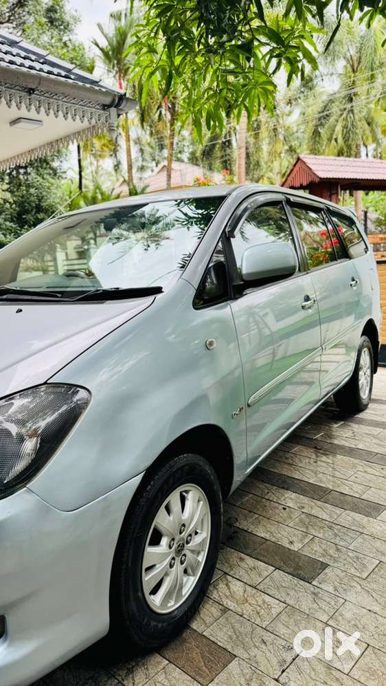 Toyota Innova 2009 Diesel 100010 Km Driven