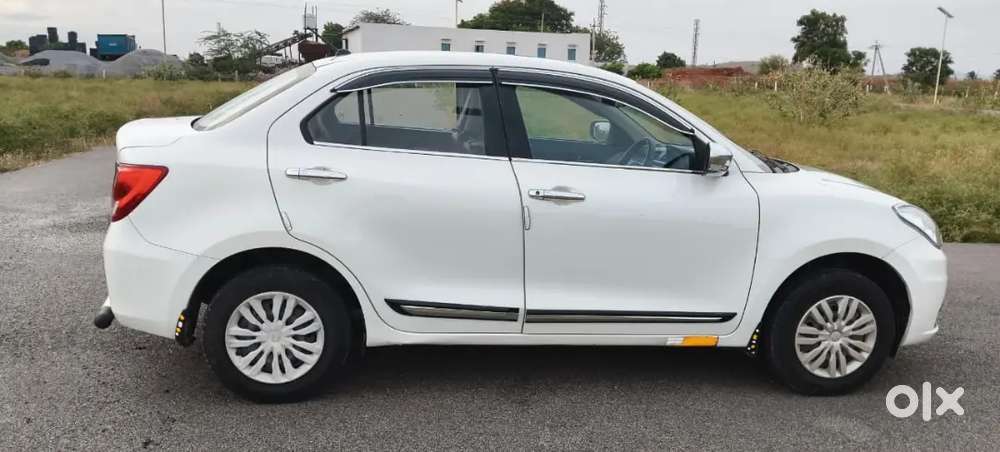 Maruti Suzuki Dzire 1.2 Vxi 2022