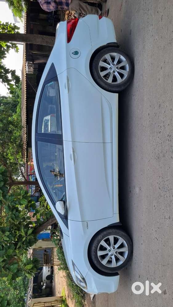 Maruti Suzuki Swift Dzire Vxi Optional, 2020, Petrol