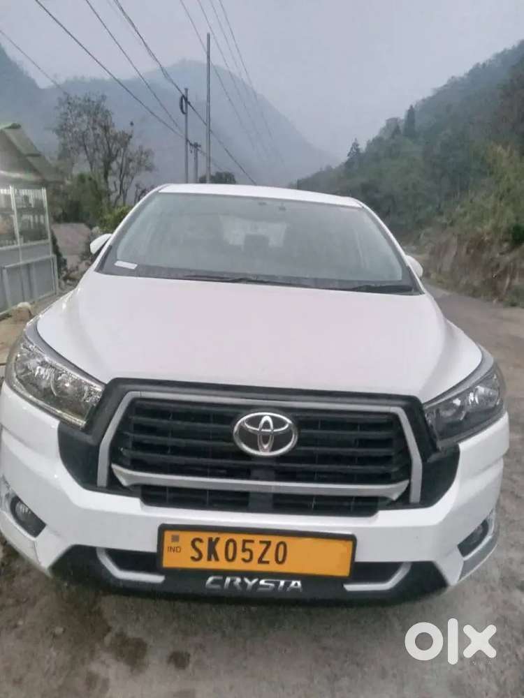 Toyota Innova Crysta 2025