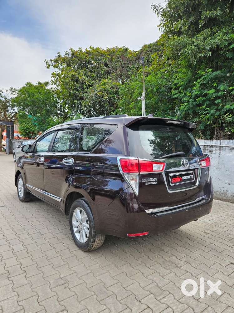 Toyota Innova Crysta 2.7 Gx Limited Edition At 7 Str, 2017, Petrol