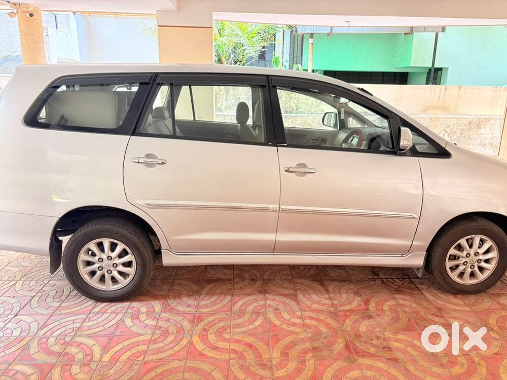 Toyota Innova Diesel 2012