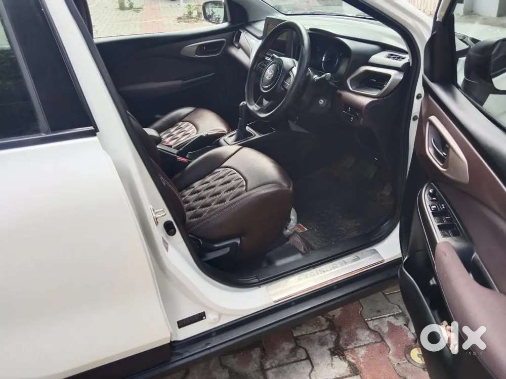 Toyota Urban Cruiser 2025 Petrol Look's Like A New Car