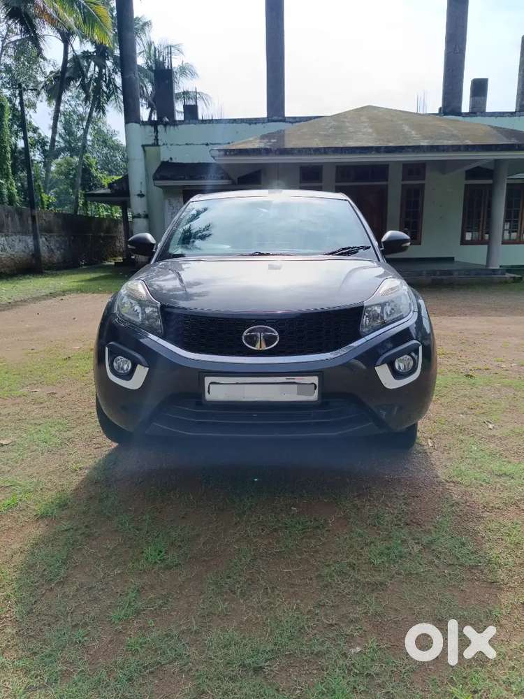 Tata Nexon Petrol (automatic) 2018