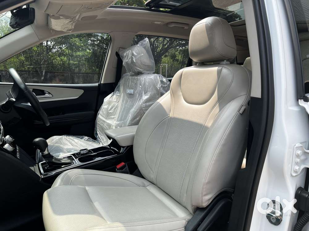 Mahindra Xuv700 2.2 Ax 7 Diesel At Luxury Pack Str, 2022, Diesel