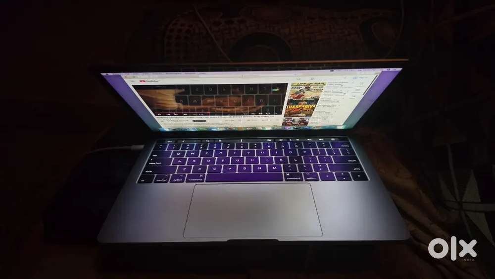 Apple Macbook Pro With Touch Bar